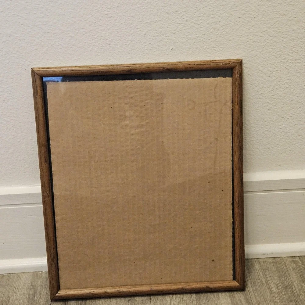 Unbranded solid oak